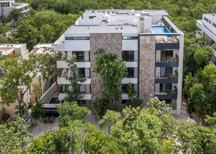 Apartment Tropical Retreat: Scooters, Hot Tub, Pool, Projector Tulum