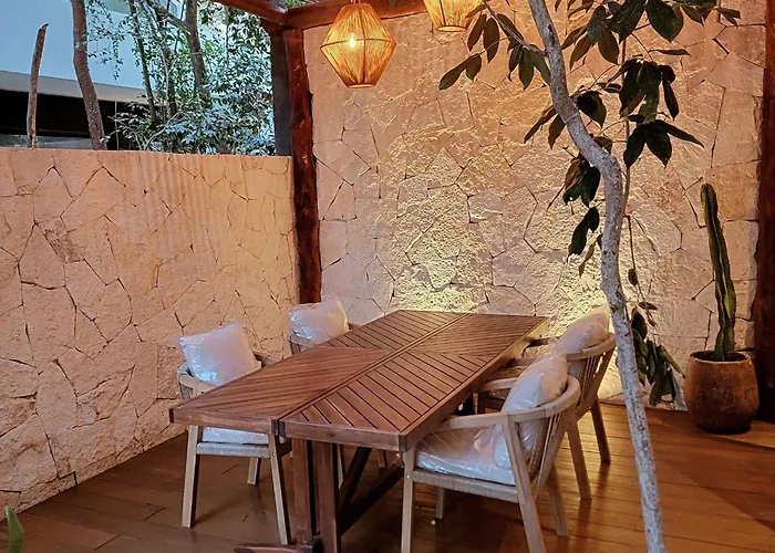 Tropical Retreat: Scooters, Hot Tub, Pool, Projector Apartment Tulum